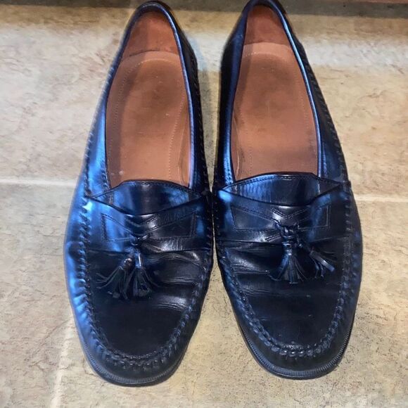 Allen Edmonds Rosario Black Leather Loafer shoes  w/ Tassles sz 10.5 B - Picture 1 of 12